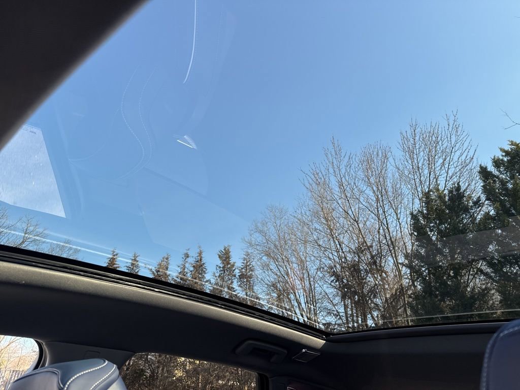 Used 2025 Cadillac Optiq Sport 2 image 39