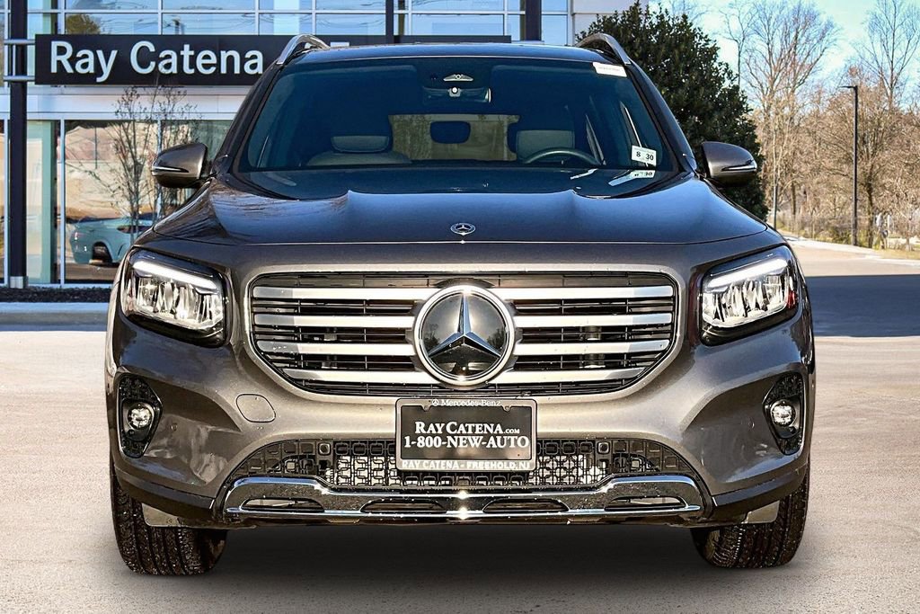 Used 2026 Mercedes-Benz GLB 250 4MATIC image 3