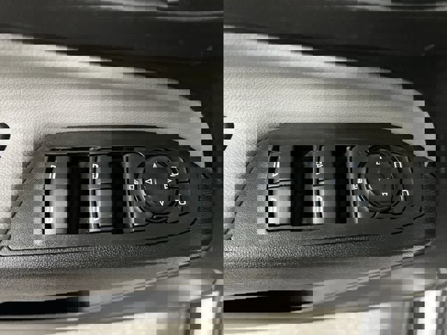 Used 2021 Chevrolet Equinox LS w/ LS Convenience Package image 22