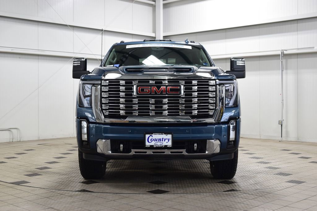 Used 2024 GMC Sierra 2500 Denali w/ Technology Package image 2