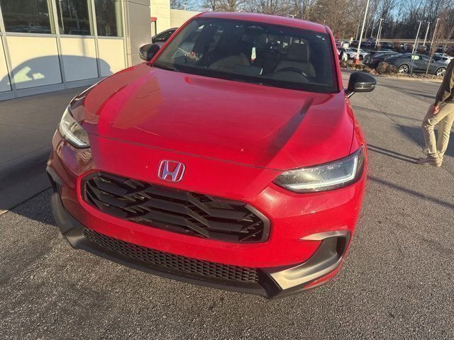 Used 2025 Honda HR-V Sport image 3
