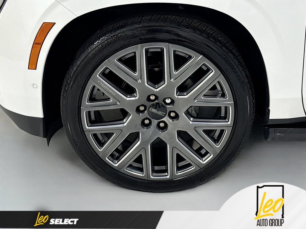 Used 2025 GMC Yukon Denali Ultimate AWD/4WD image 38