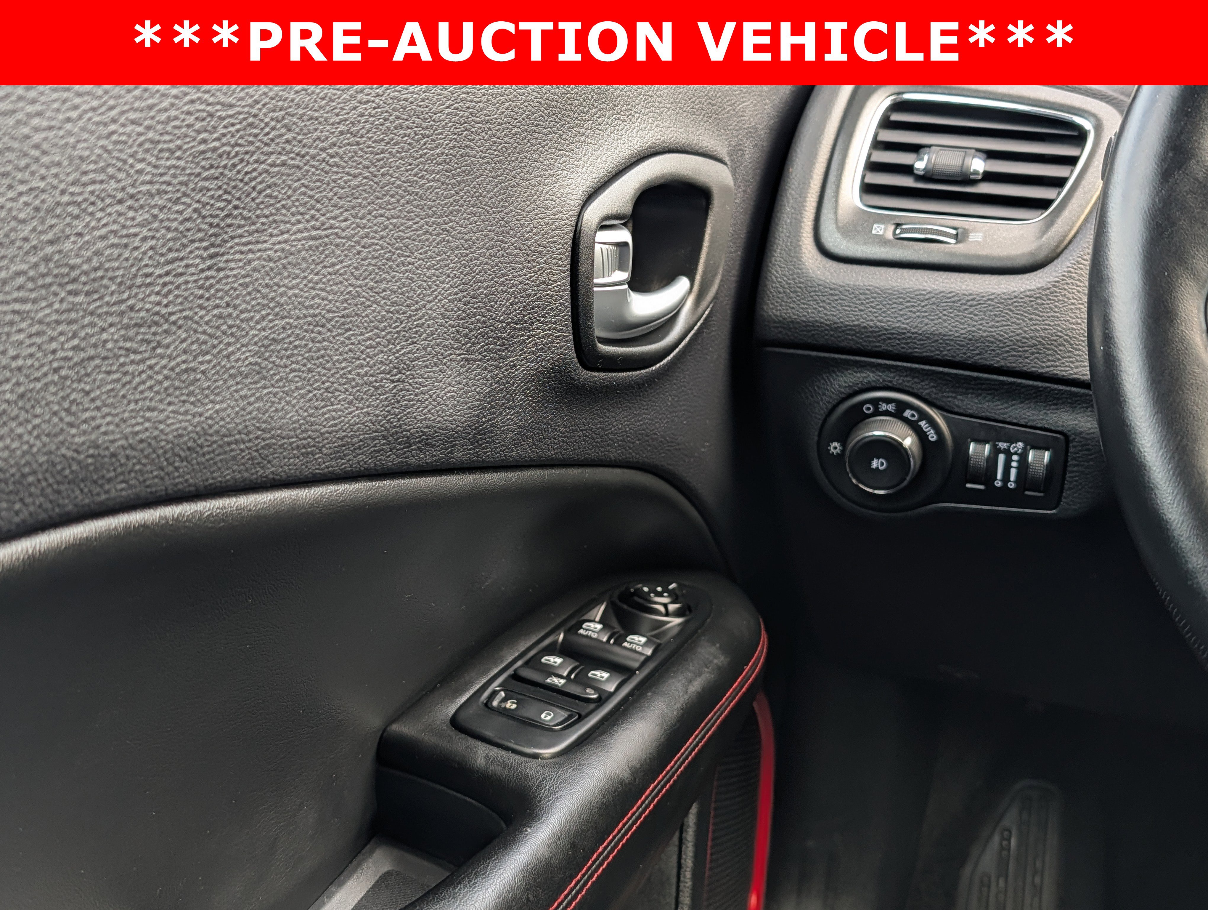 Used 2018 Jeep Compass Trailhawk w/ Leather Interior Group AWD/4WD image 24