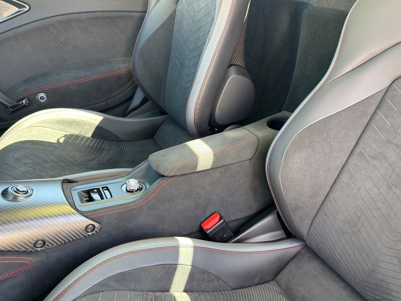 Used 2023 Maserati MC20 Spyder image 41