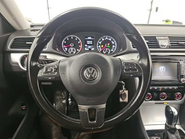 Used 2013 Volkswagen Passat 2.5 SE FWD image 18
