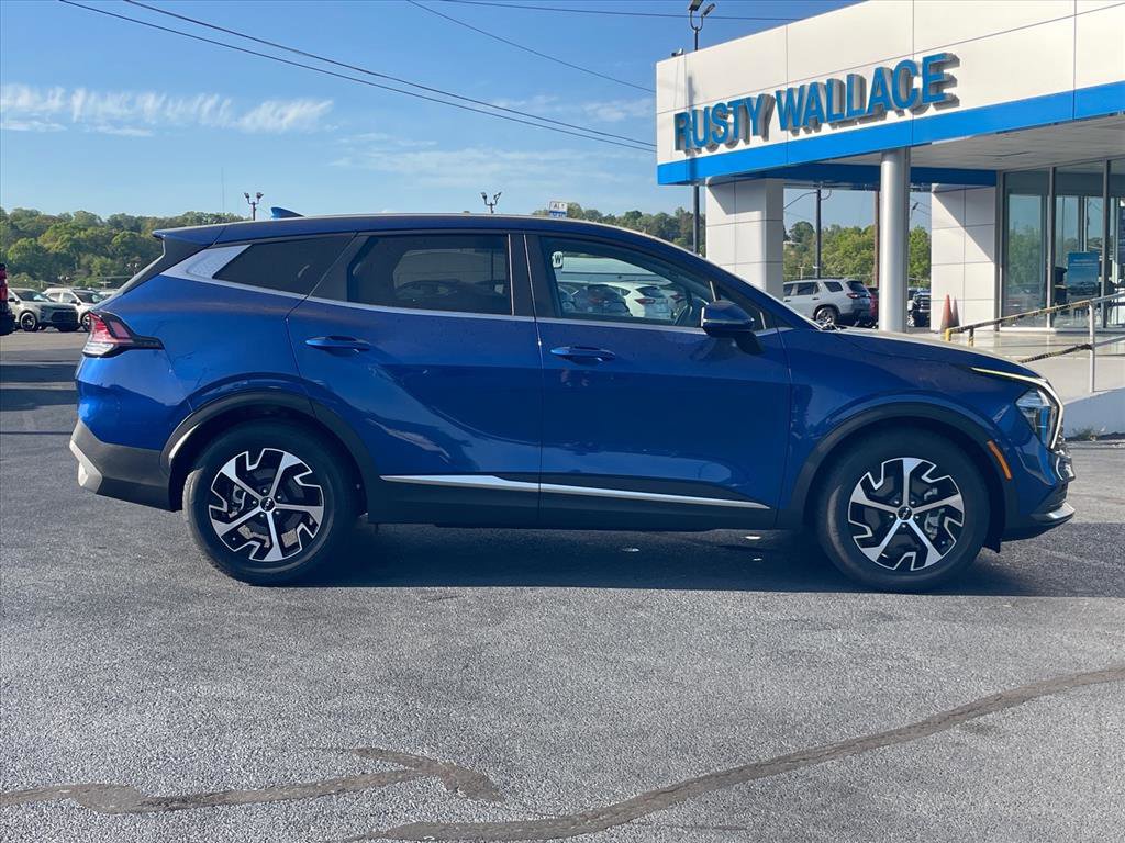 Used 2023 Kia Sportage EX image 8