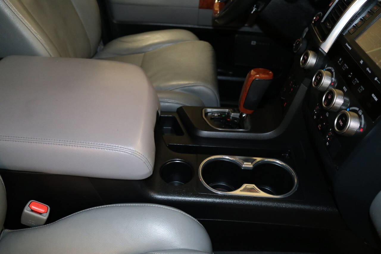 Used 2020 Toyota Sequoia Platinum image 40