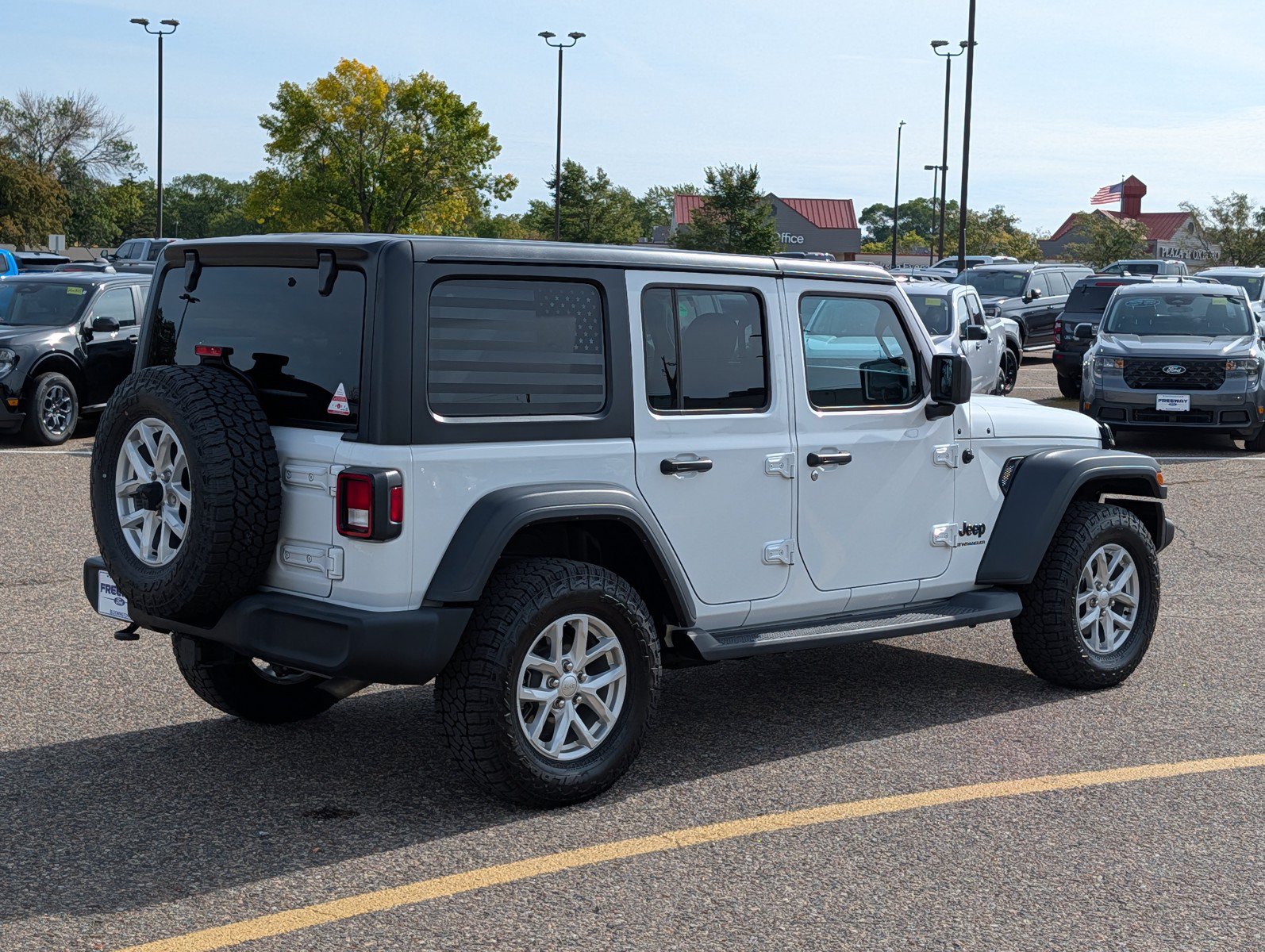 Used 2023 Jeep Wrangler Unlimited Sport AWD/4WD image 5