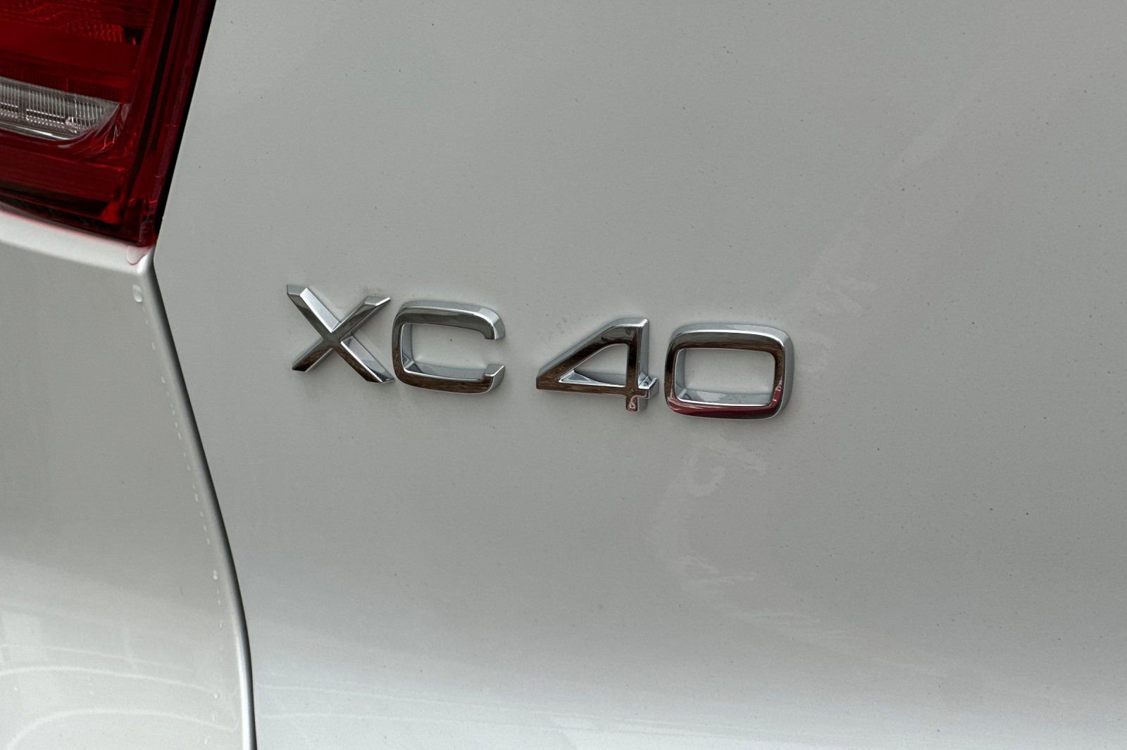 New 2026 Volvo XC40 B4 Core w/ Climate Package image 12