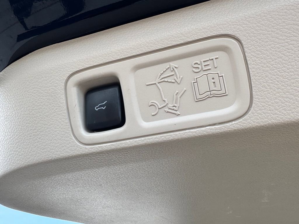 Used 2021 Lincoln Navigator Reserve w/ Luxury Package image 23