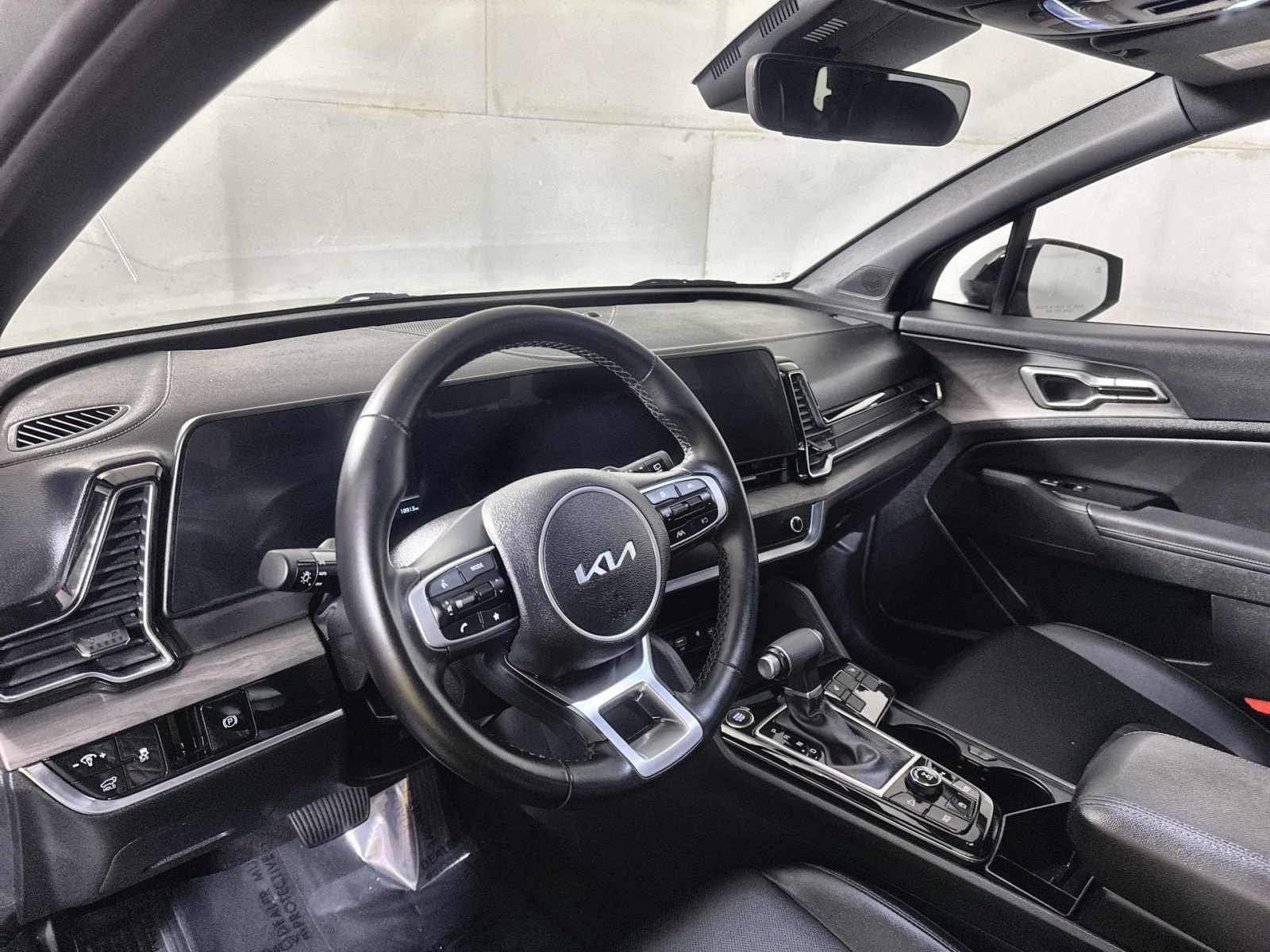 Used 2024 Kia Sportage X-Line w/ X-Line Premium Package AWD/4WD image 16