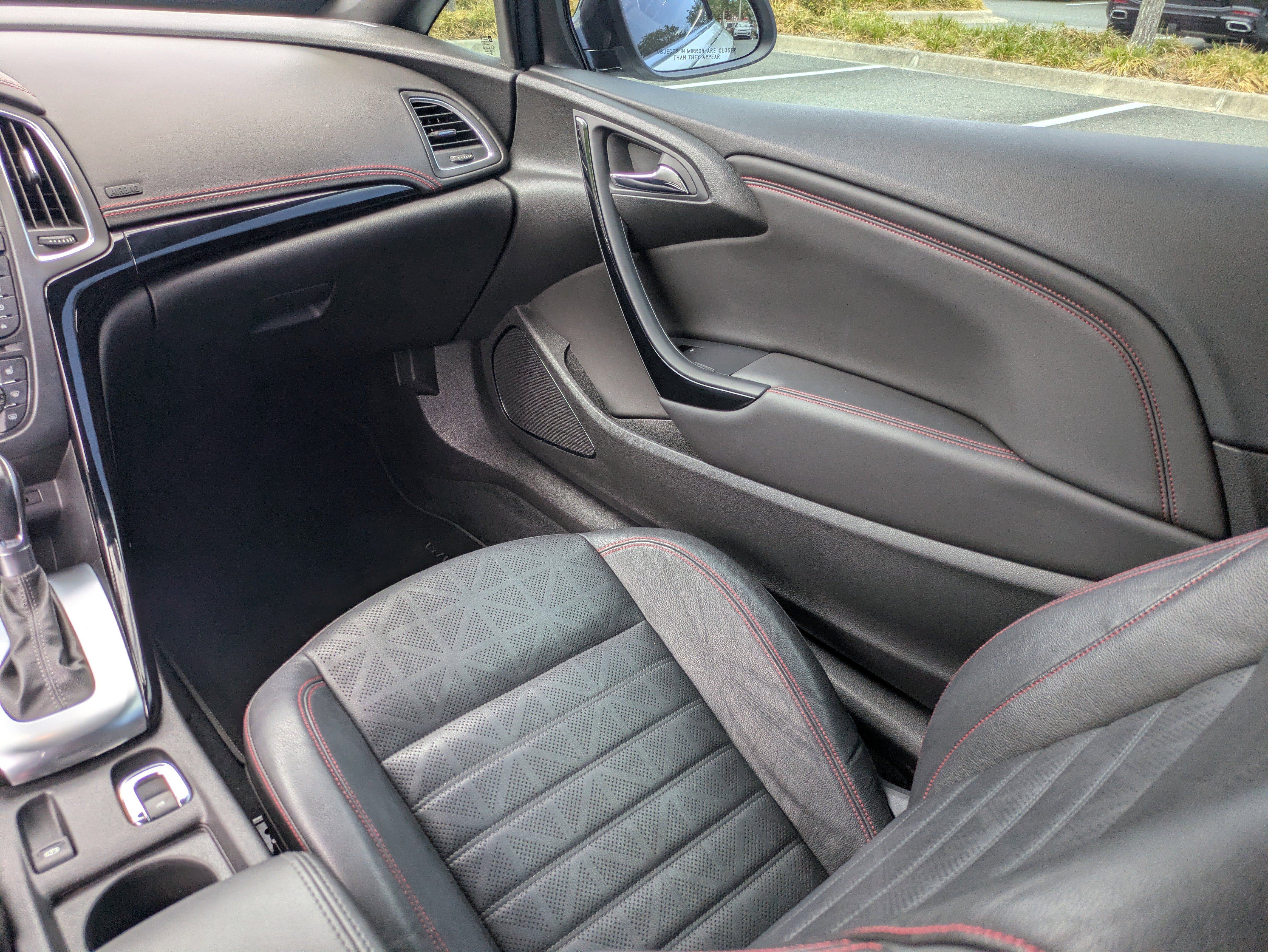 Used 2018 Buick Cascada Sport Touring w/ Dark Effects Package FWD image 16
