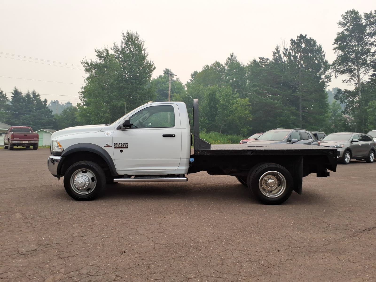 Used 2018 RAM 5500 Tradesman w/ Power & Remote Entry Group AWD/4WD image 3