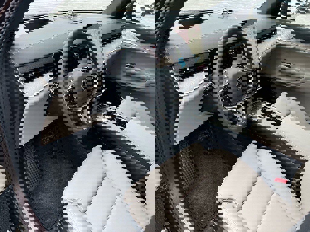 New 2025 Volvo EX90 Ultra image 14