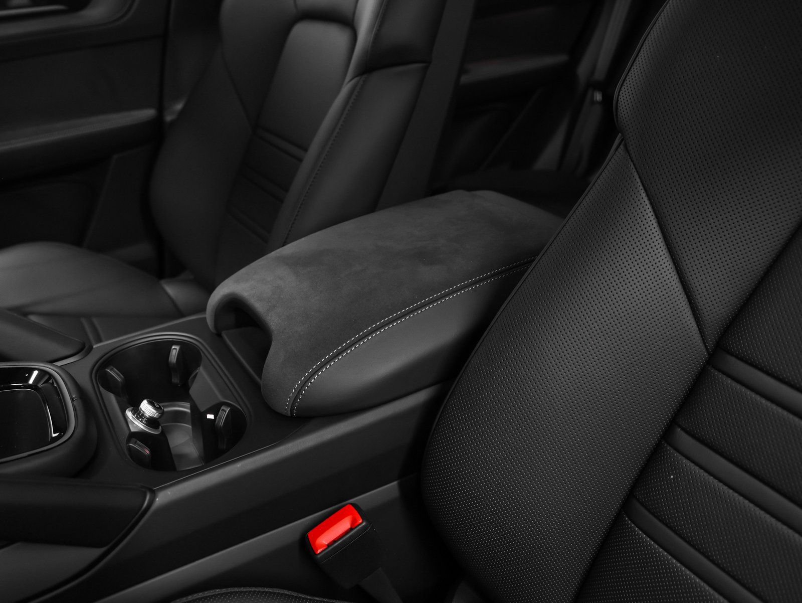 New 2026 Porsche Cayenne GTS AWD/4WD image 44
