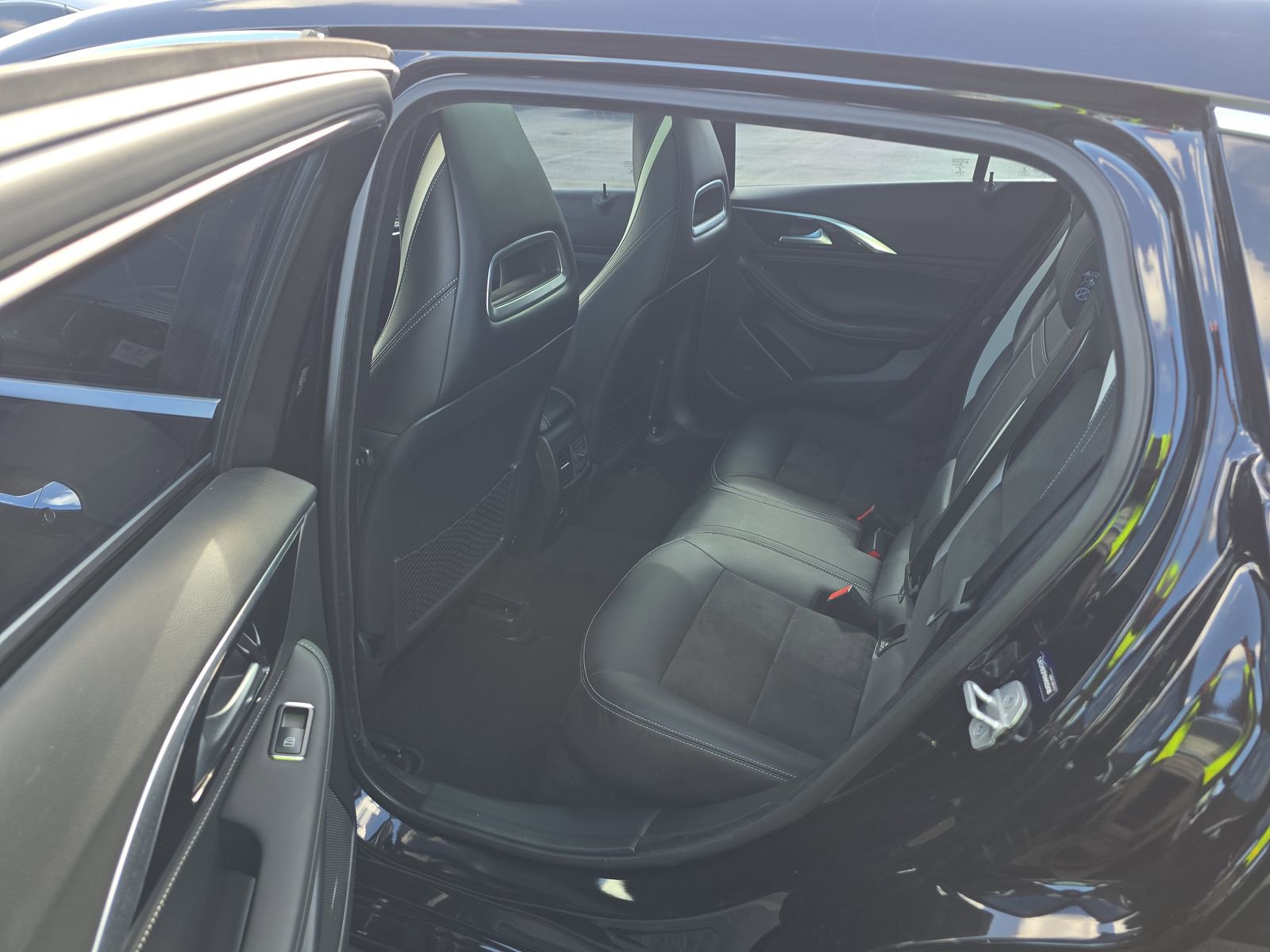 Used 2017 INFINITI QX30 Sport FWD image 14