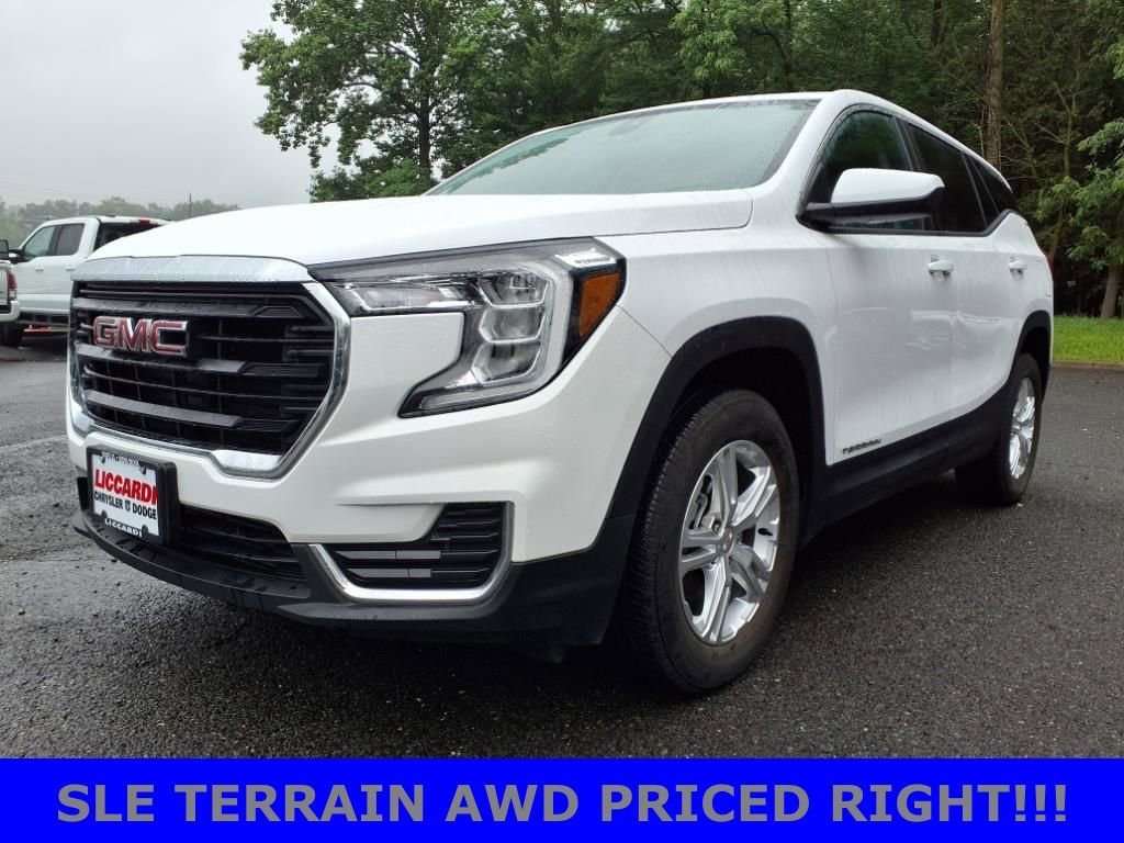 Used 2022 GMC Terrain SLE image 5