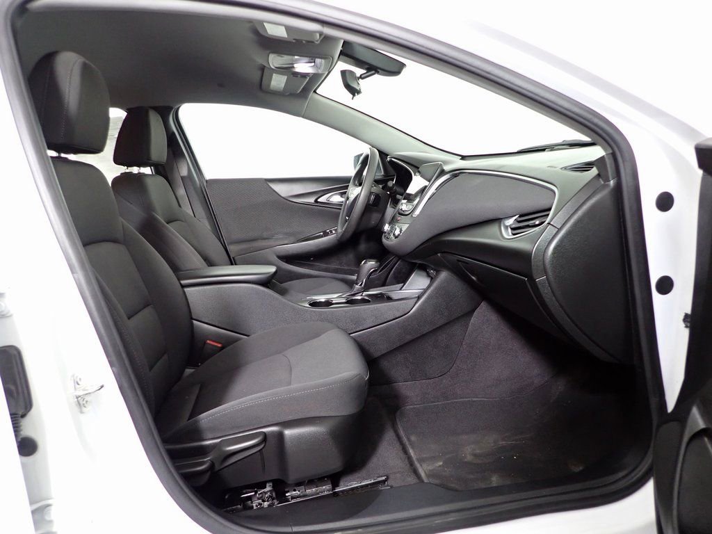 Used 2020 Chevrolet Malibu LT image 31