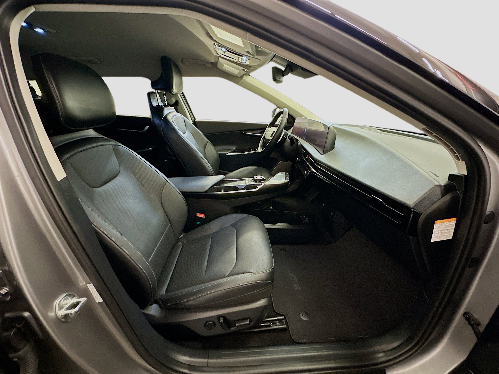 Used 2024 Kia EV6 Wind w/ Wind Technology Package image 33