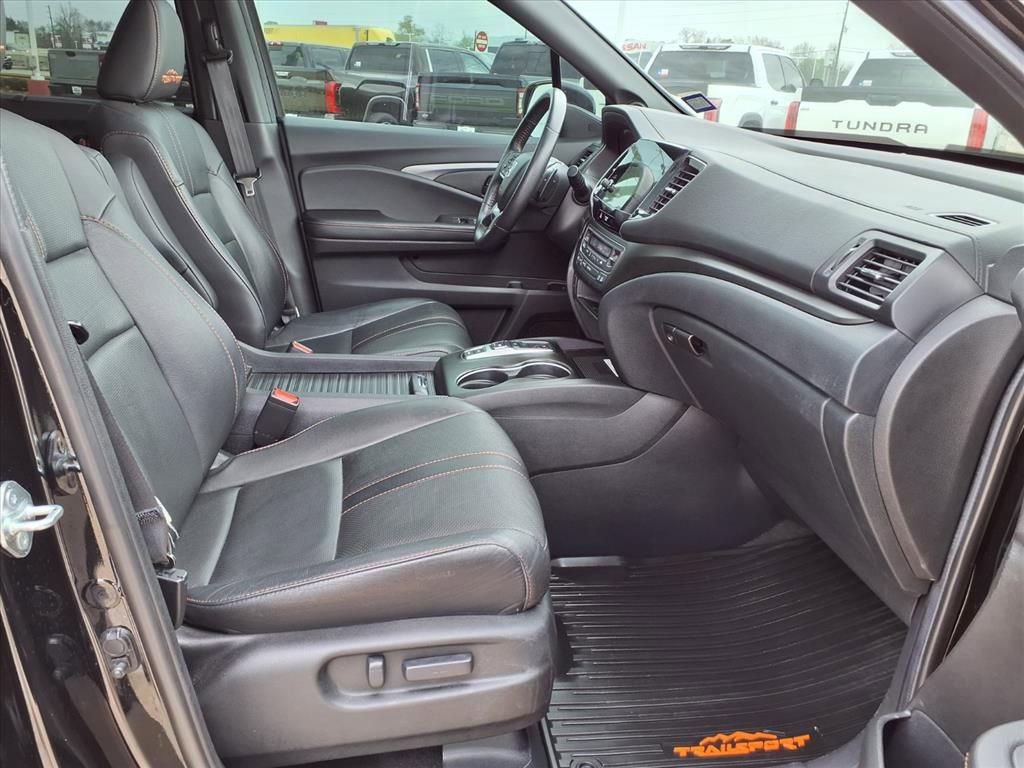 Used 2023 Honda Passport TrailSport image 19