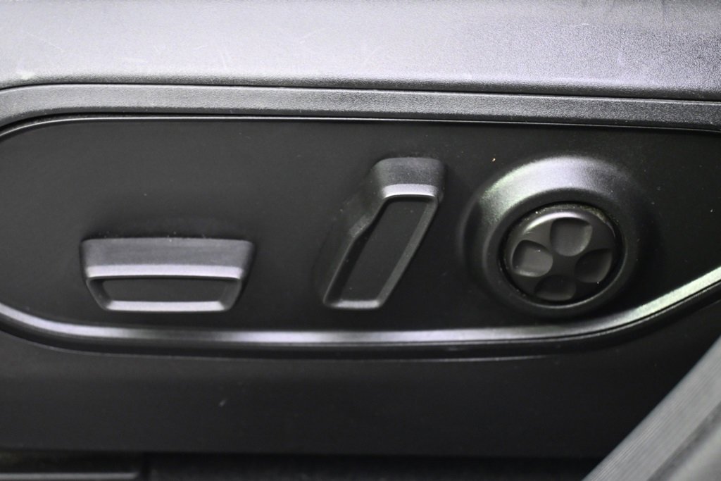 Used 2024 Jeep Grand Cherokee L Limited image 14