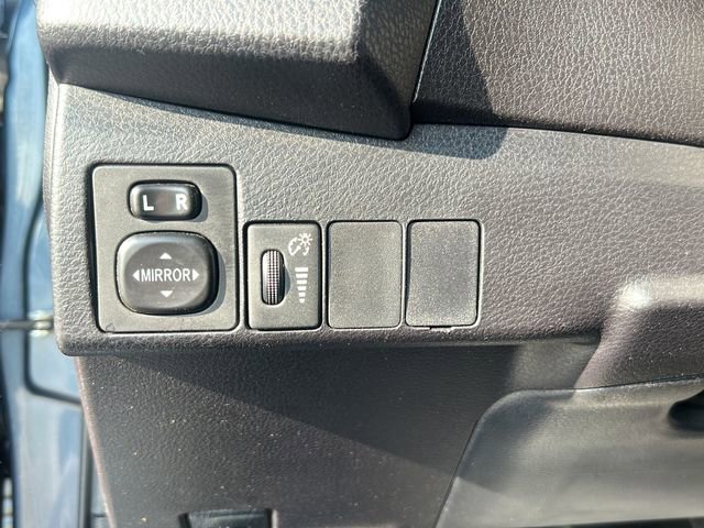 Used 2015 Toyota Corolla L image 13