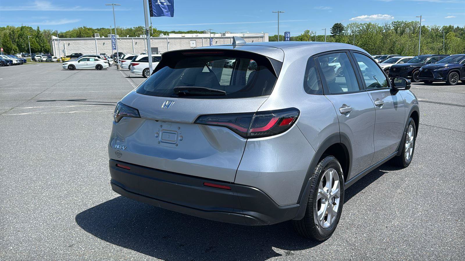 Used 2023 Honda HR-V LX image 6
