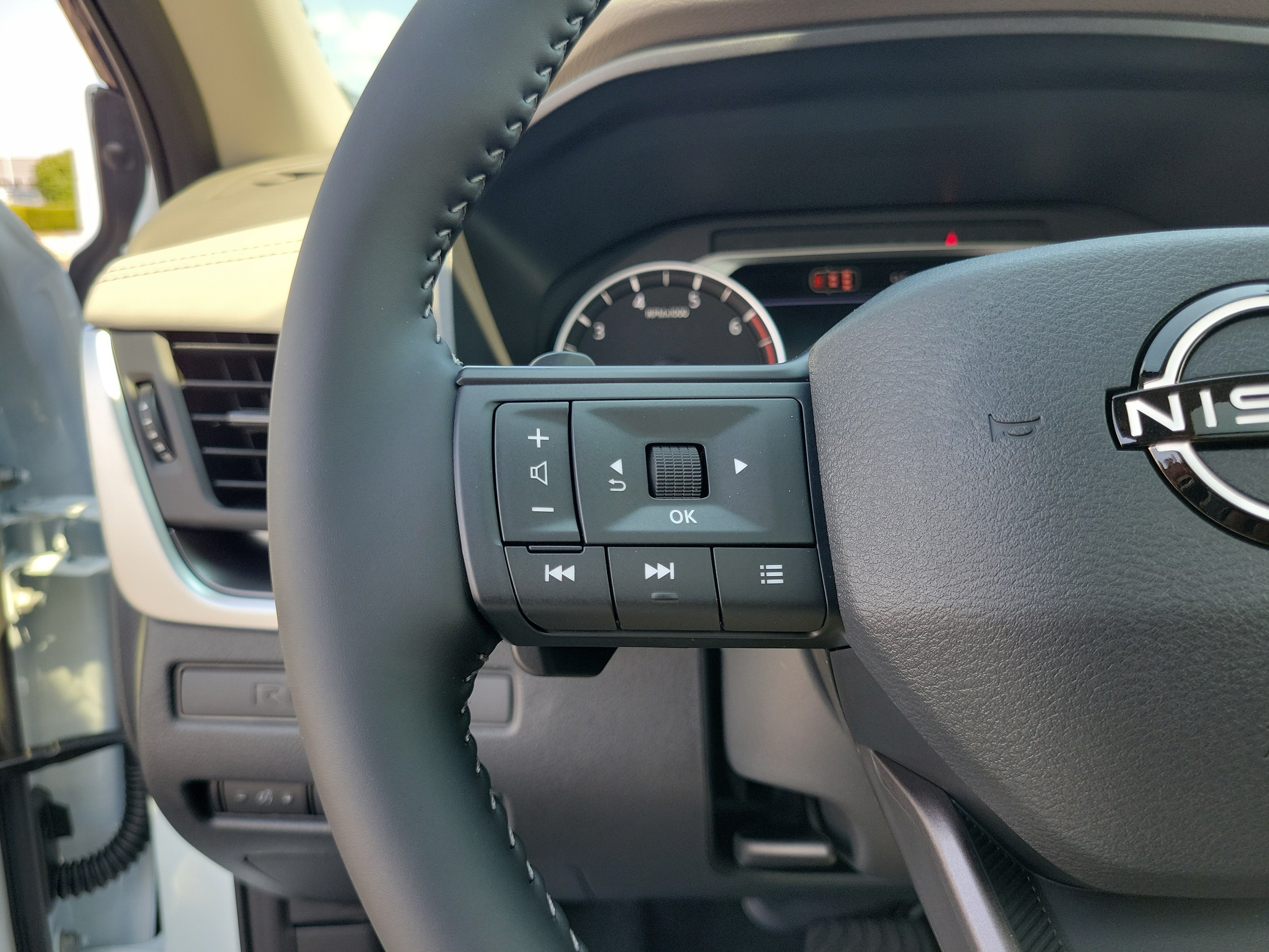 New 2026 Nissan Rogue Dark Armor AWD/4WD image 22