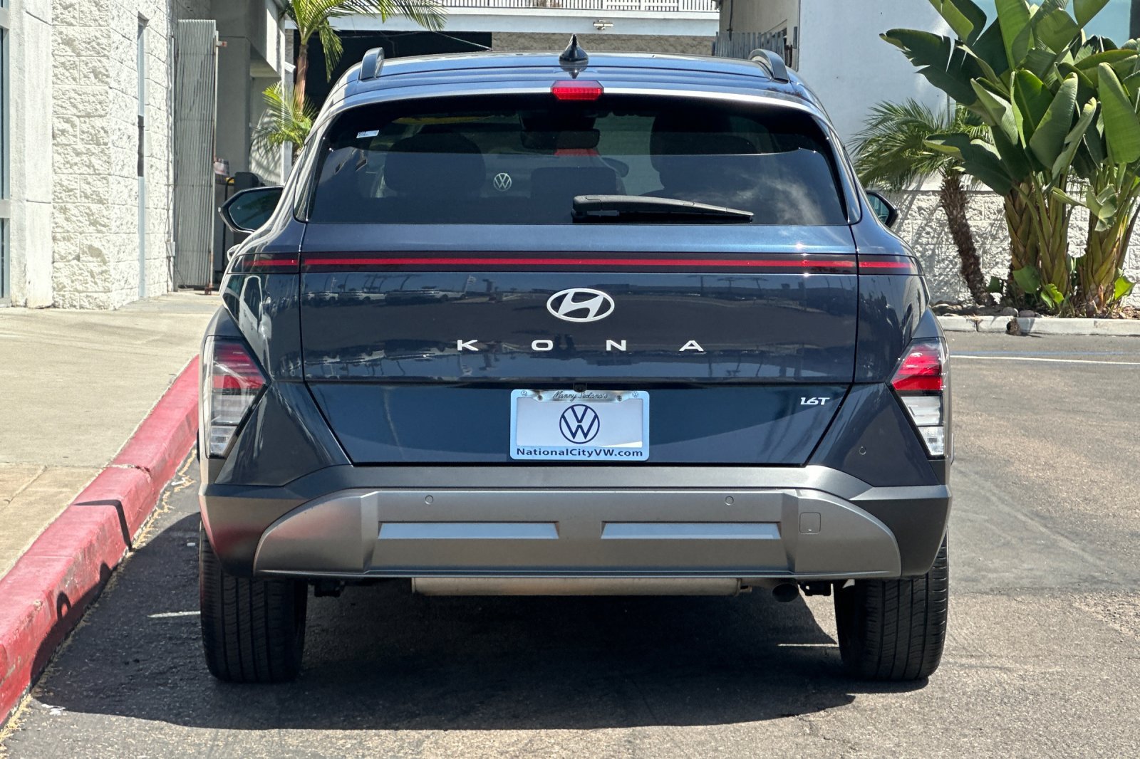 Used 2024 Hyundai Kona Limited FWD image 5