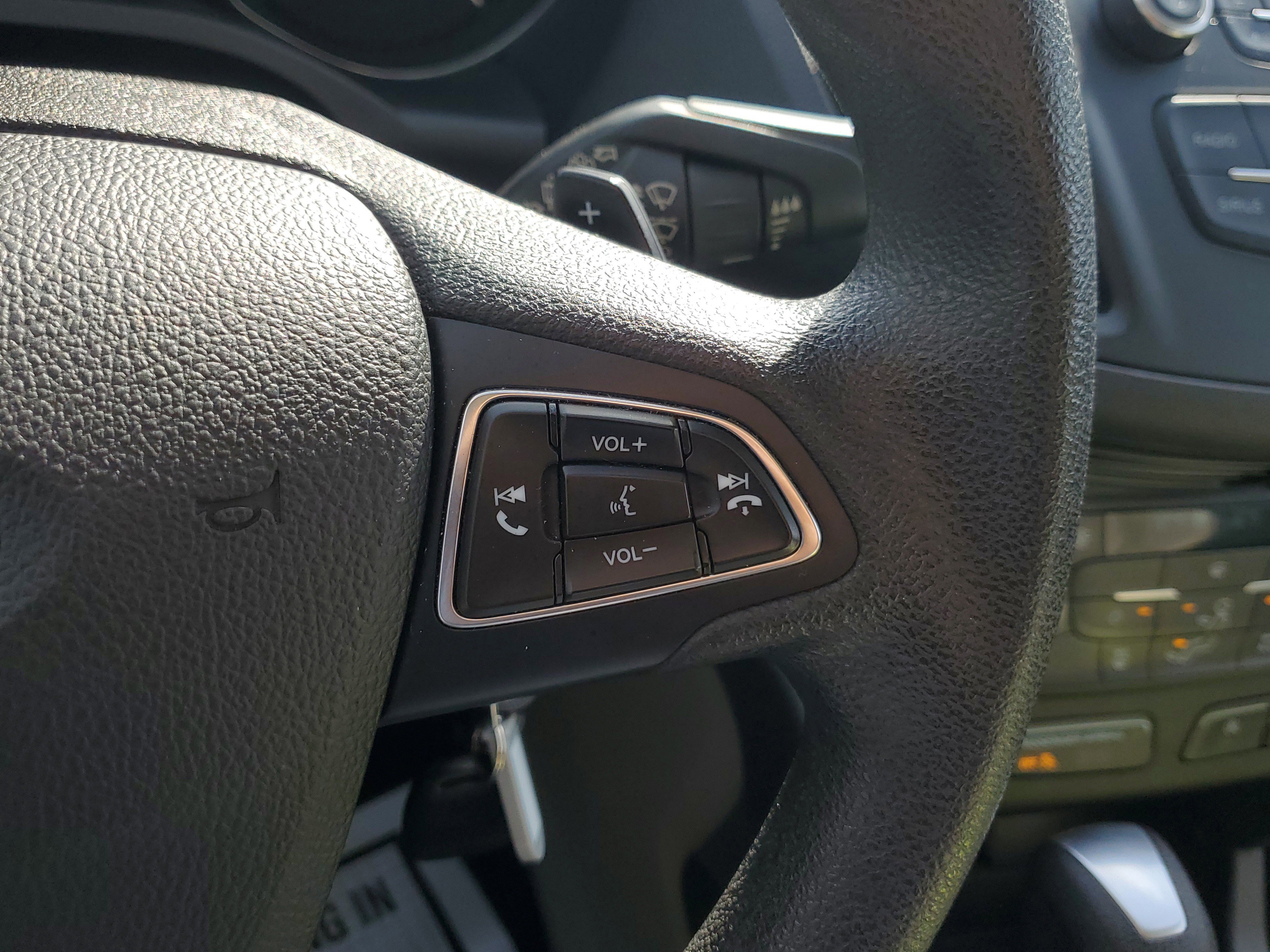 Used 2017 Ford Escape SE image 25