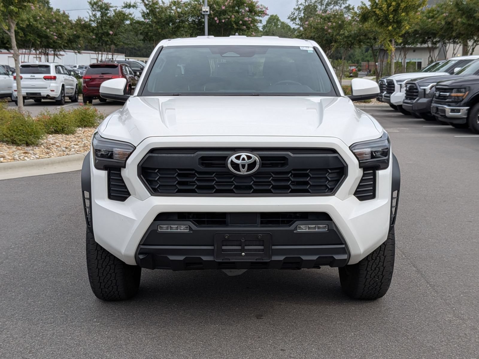 Used 2024 Toyota Tacoma TRD Off-Road AWD/4WD image 8