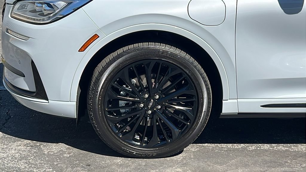 Used 2025 Lincoln Corsair Grand Touring w/ Equipment Group 302A image 7