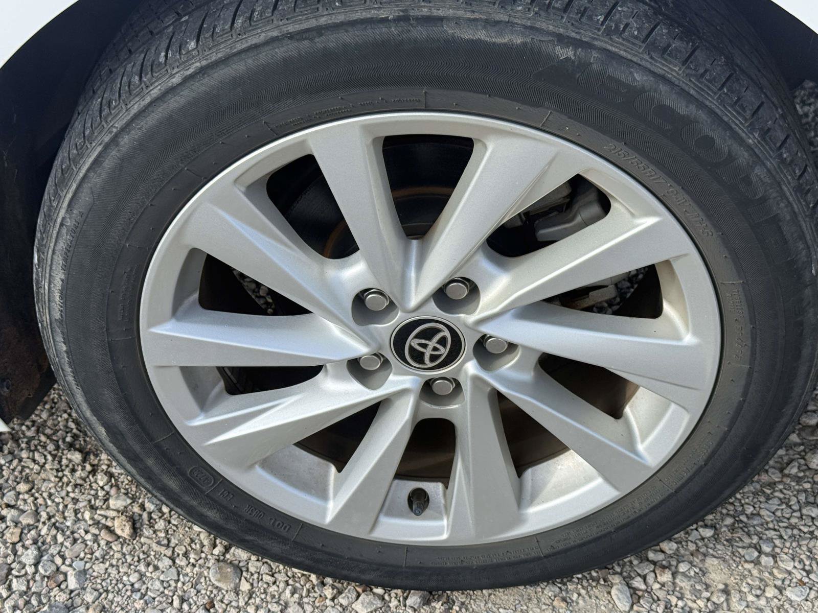 Used 2024 Toyota Camry LE w/ Convenience Package FWD image 6