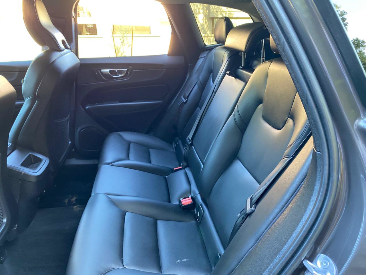 Used 2024 Volvo XC60 B5 Core AWD/4WD image 37