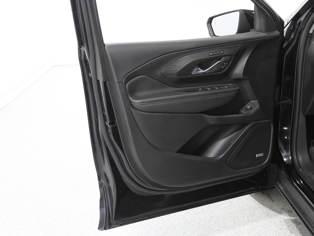 Certified 2022 GMC Terrain SLT w/ Infotainment Package II image 4