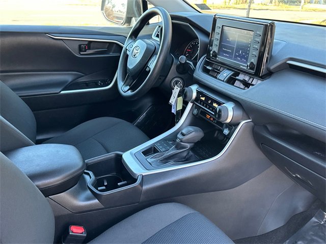 Certified 2022 Toyota RAV4 LE w/ Carpet Mat Package (TMS) image 10