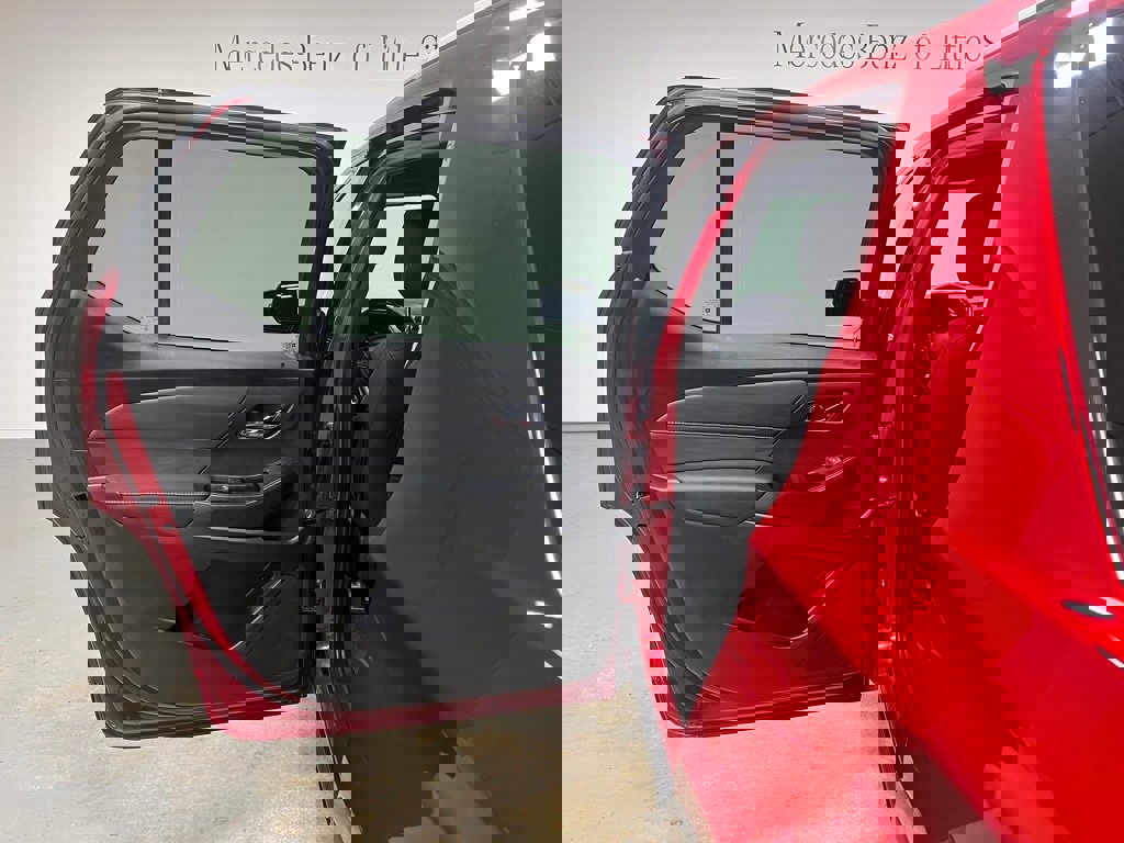 Used 2023 Chevrolet Traverse LT w/ Midnight/Sport Edition image 23