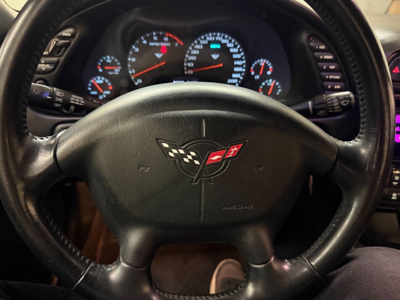 Used 2002 Chevrolet Corvette Coupe w/ Preferred Equipment Group2 image 18