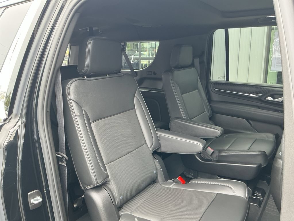 Used 2023 GMC Yukon XL Denali AWD/4WD image 22