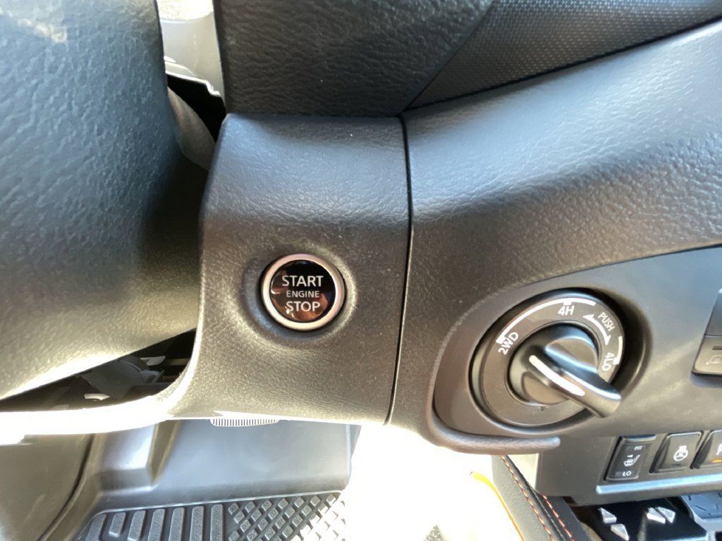 Used 2024 Nissan Frontier PRO-4X w/ Pro Premium Package AWD/4WD image 17