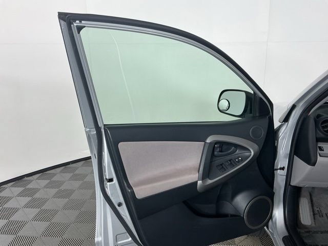 Used 2006 Toyota RAV4 4WD image 11