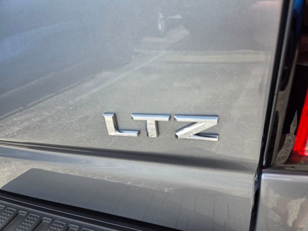 Certified 2025 Chevrolet Silverado 3500 LTZ w/ LTZ Convenience Package image 14