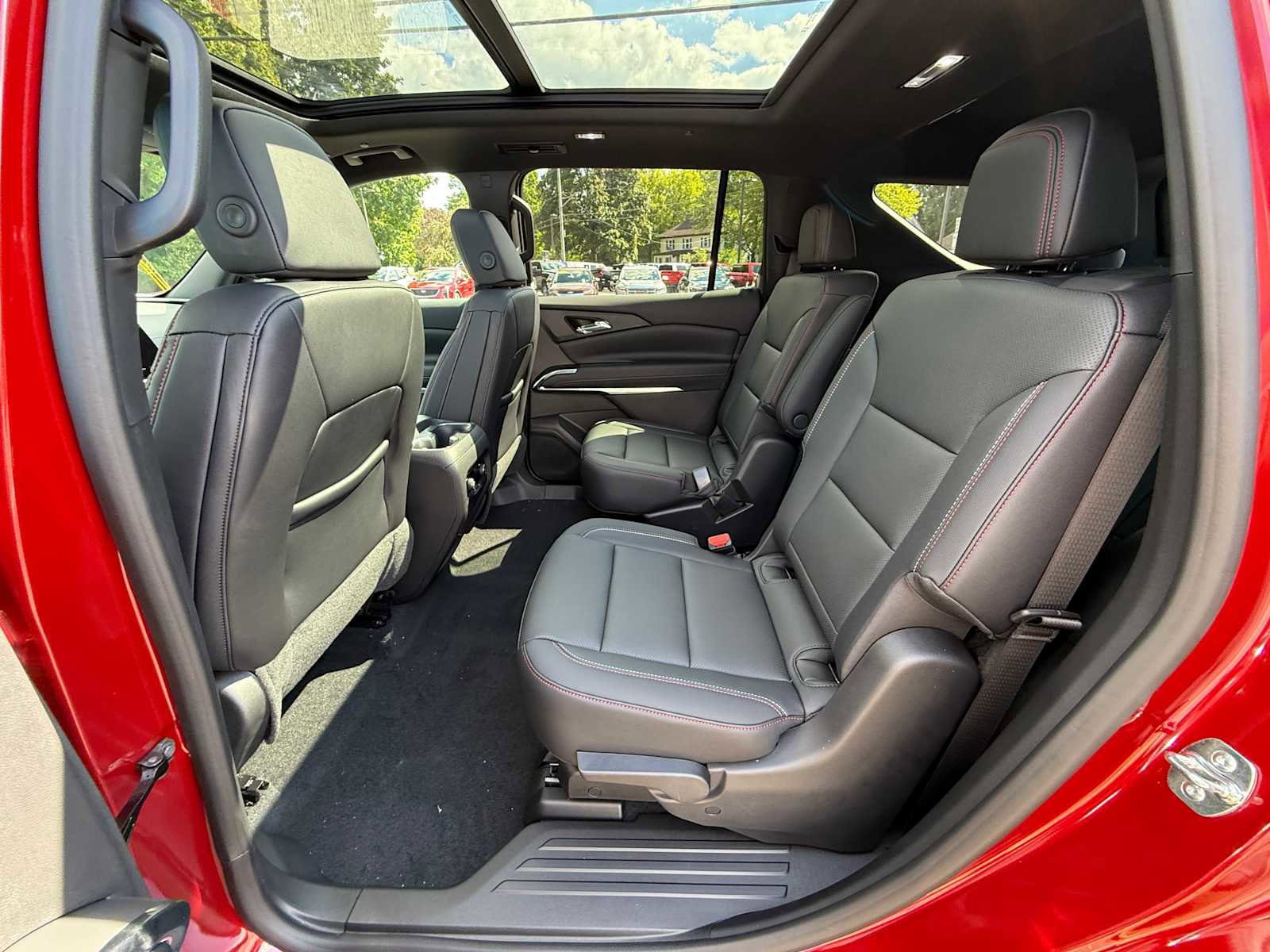 New 2026 Chevrolet Traverse Z71 w/ Driver Confidence Package image 21