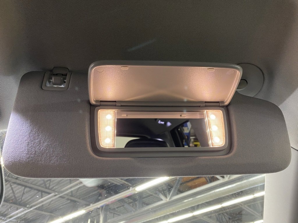 Used 2024 GMC Terrain SLT image 41