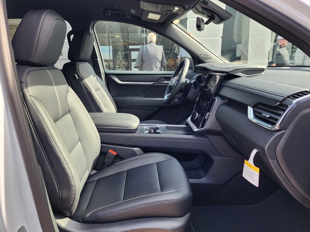 New 2026 GMC Acadia Elevation w/ Black Edition image 40