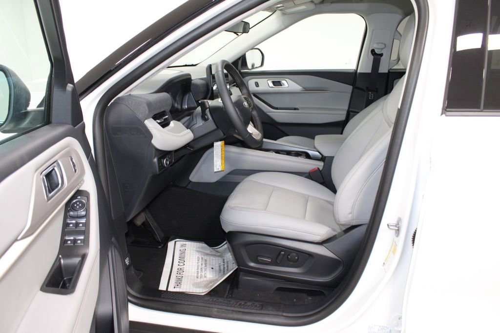 New 2026 Ford Explorer Active w/ Active Comfort Package image 21