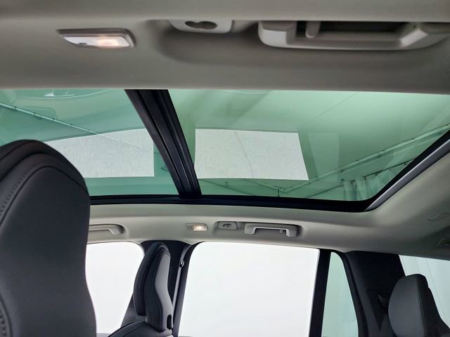 Certified 2025 Volvo XC90 B6 Plus AWD/4WD image 22