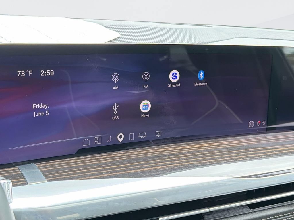 Certified 2026 Cadillac Escalade Luxury RWD image 15