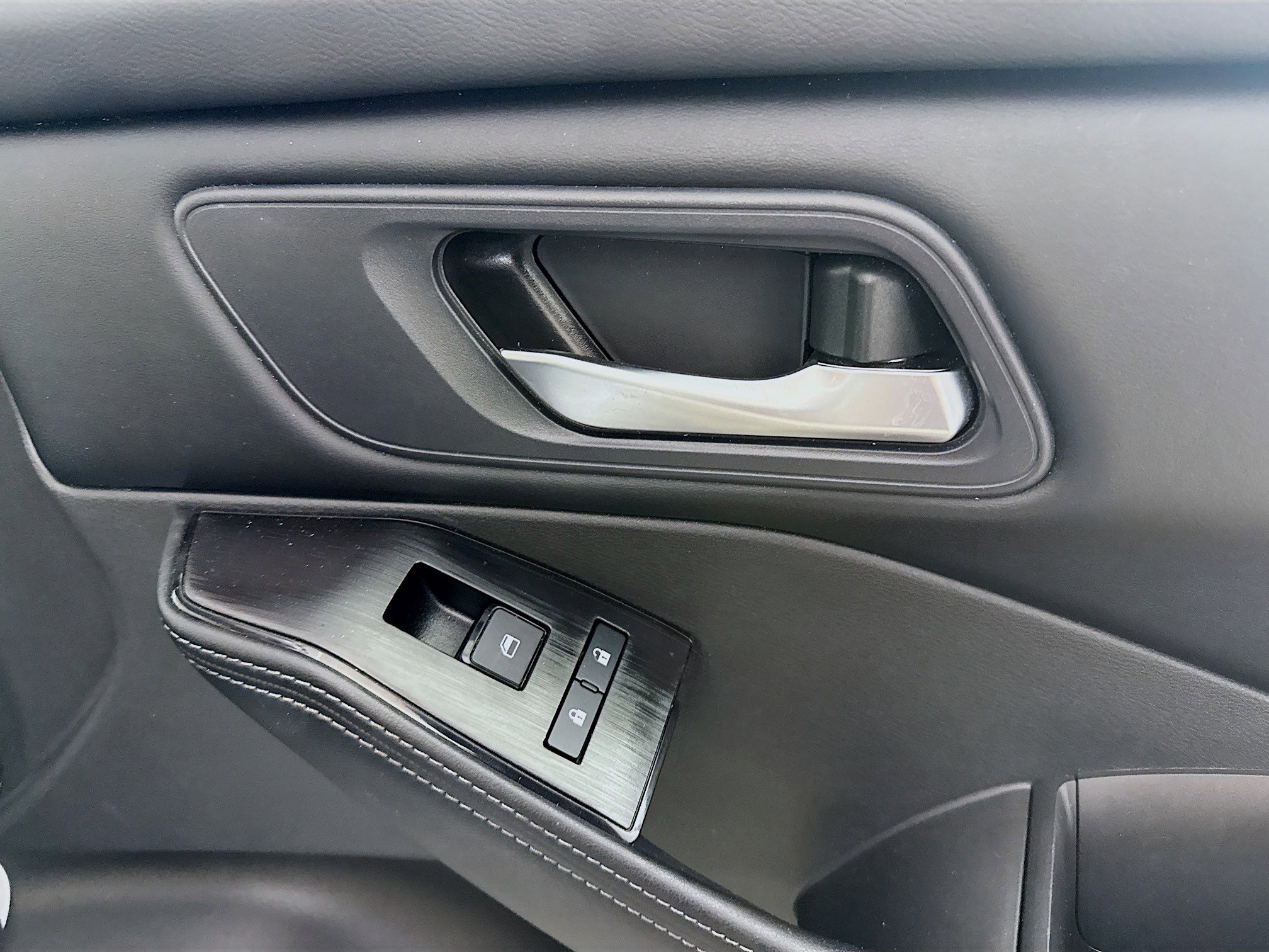 Used 2026 Nissan Rogue SV image 31