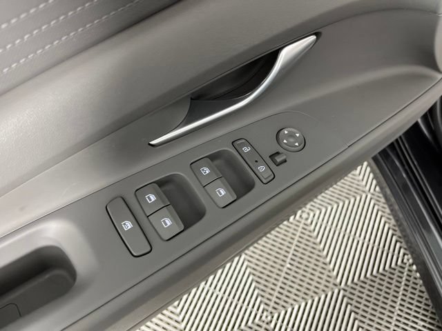 Used 2023 Hyundai Elantra SEL FWD image 32